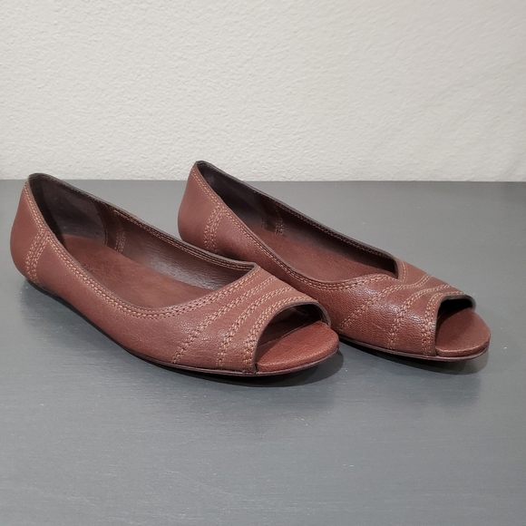 Brown Leather open toe flats Banana Republic 6.5 - Picture 2 of 7